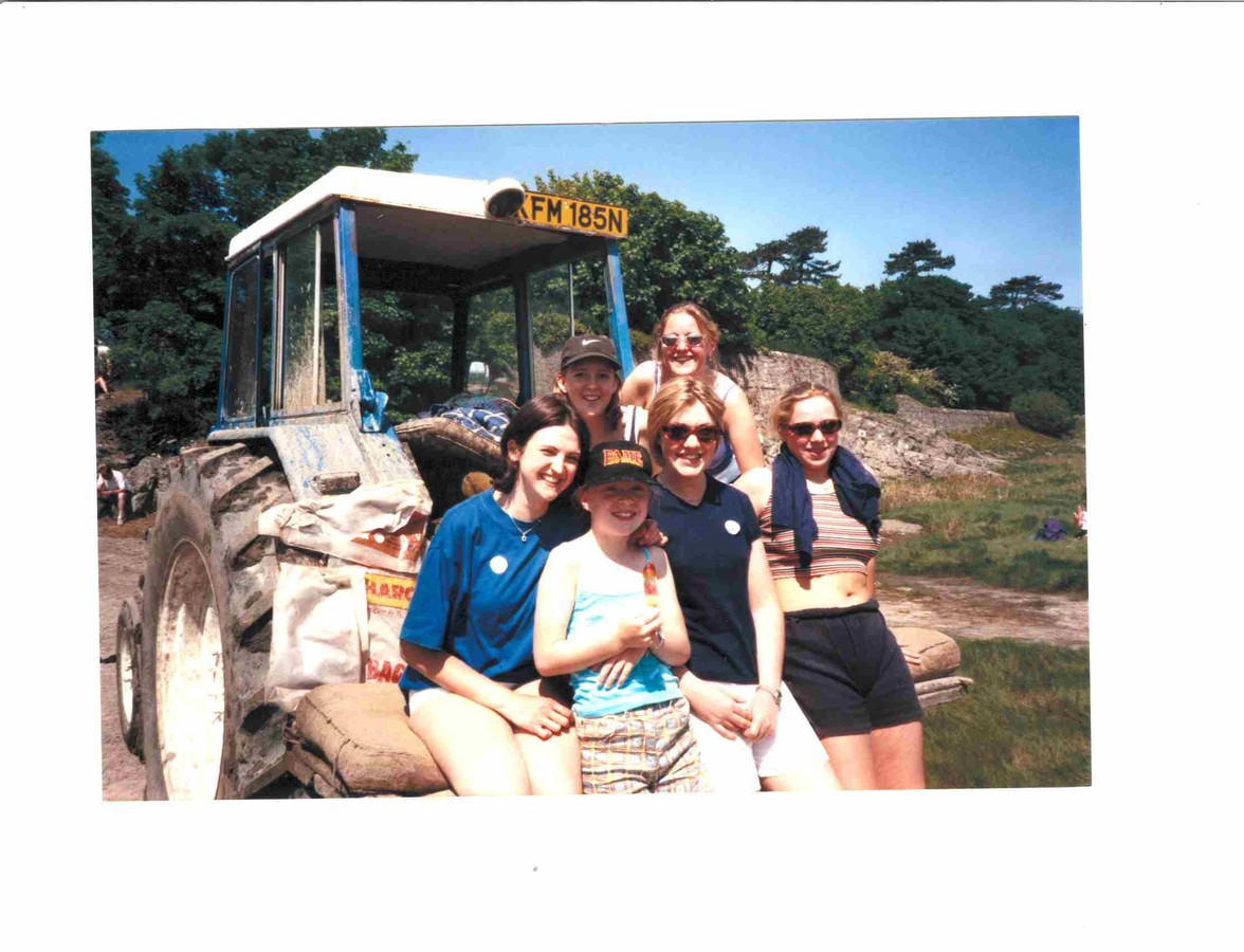 Rachel ( second from right )  with willing helpers